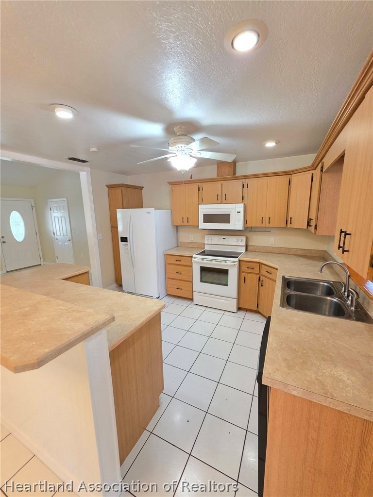 2015 Covington Road Sebring, FL 33870 - Photo 7 of 31