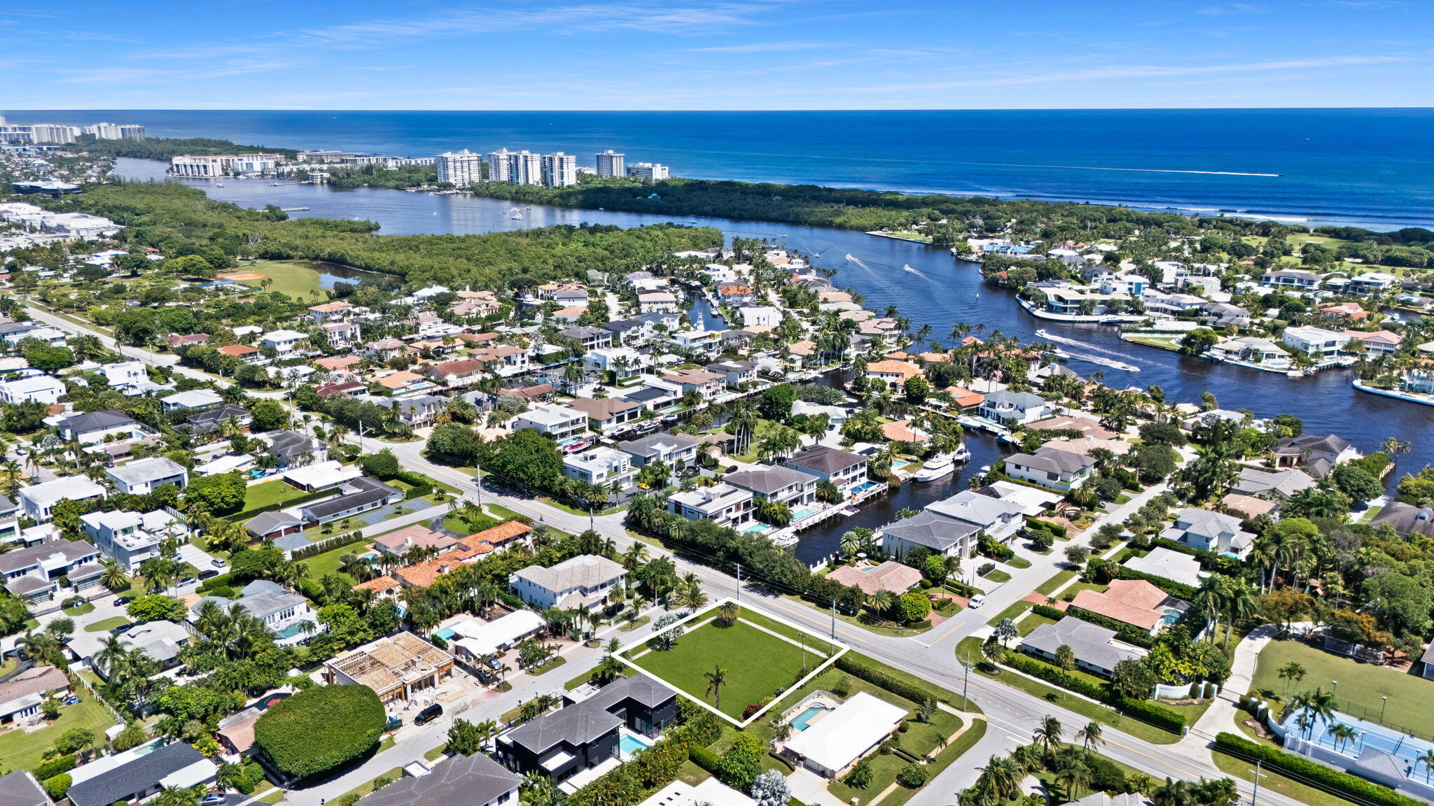 498 Northeast 10th Street Boca Raton, FL 33432 - Photo 8 of 11 8-web-or-mls-DJI_20260926131843_0453_D
