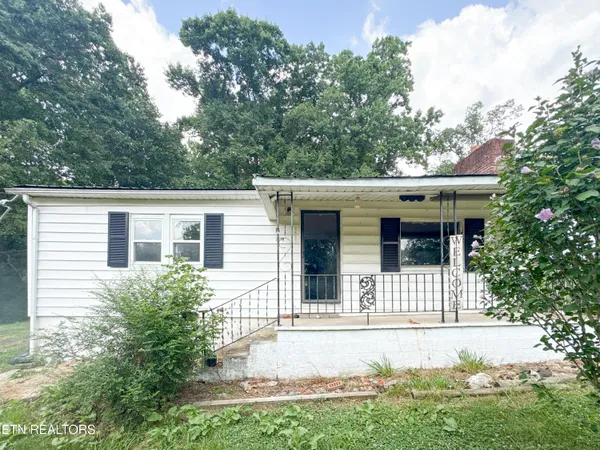 $268,000 | 2518 Roseberry Road, Mascot, TN 37806