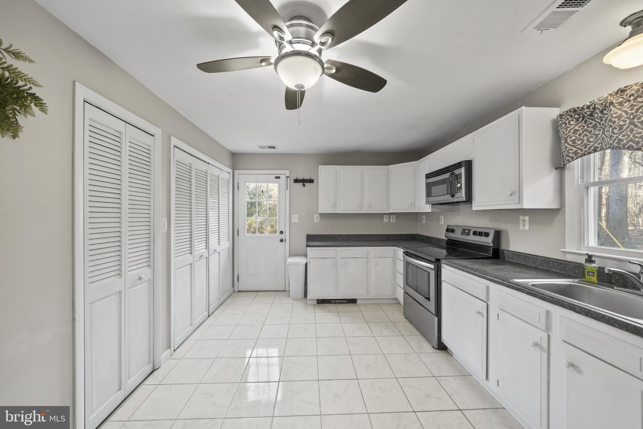 20350 Colton Point Road Coltons Point, MD 20626 - Photo 16 of 30 Gallery Image 16