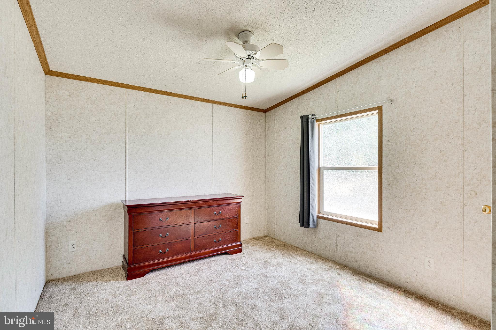 14514 Lanica Circle Chantilly, VA 20151 - Photo 23 of 37 Bedroom 2