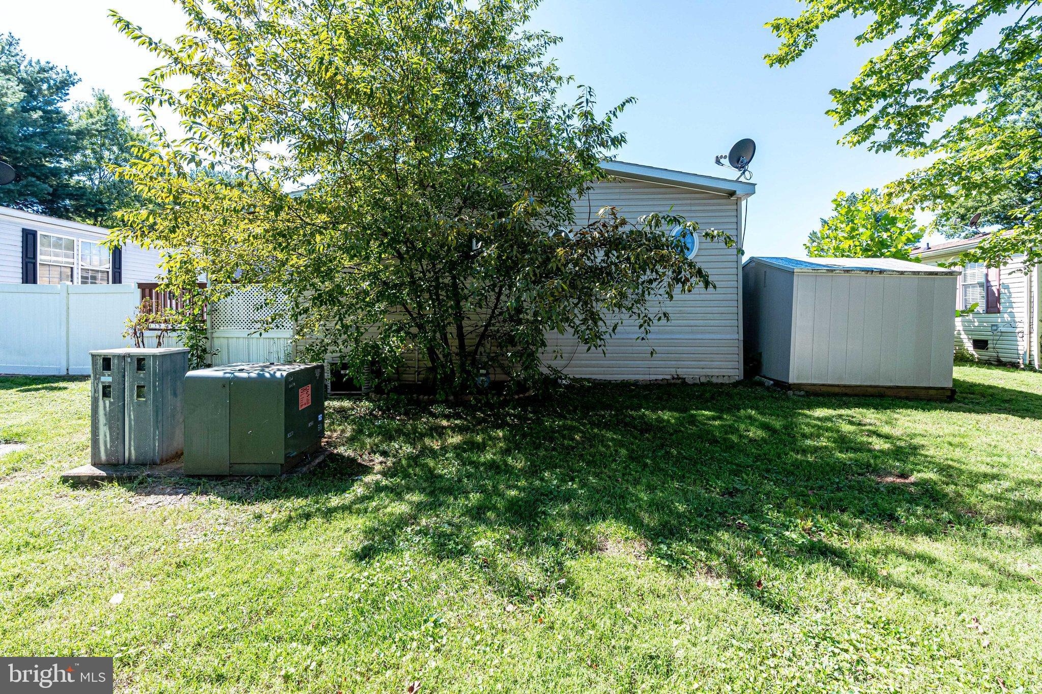 14514 Lanica Circle Chantilly, VA 20151 - Photo 31 of 37 Rear yard