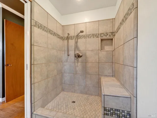 $725,000 | 221 Hayman Court, Santa Rosa, CA 95409