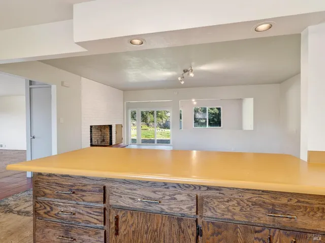 $725,000 | 221 Hayman Court, Santa Rosa, CA 95409