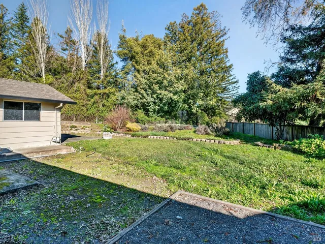 $725,000 | 221 Hayman Court, Santa Rosa, CA 95409