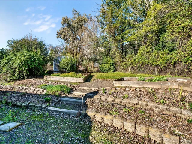 $725,000 | 221 Hayman Court, Santa Rosa, CA 95409