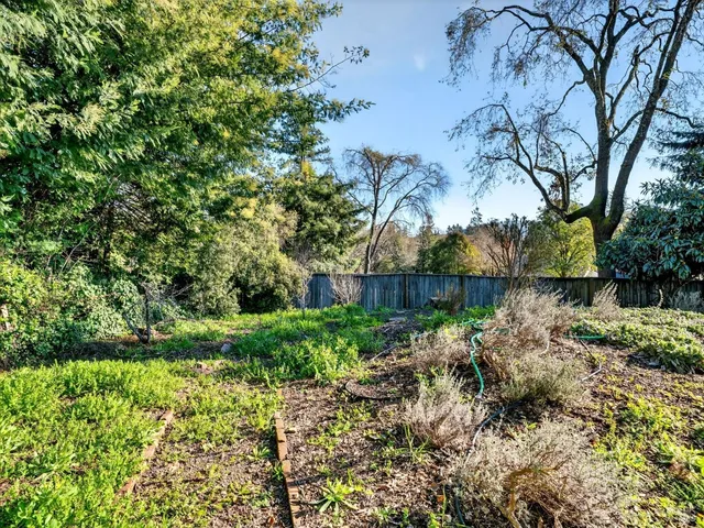 $725,000 | 221 Hayman Court, Santa Rosa, CA 95409
