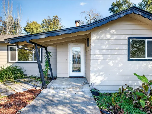 $725,000 | 221 Hayman Court, Santa Rosa, CA 95409