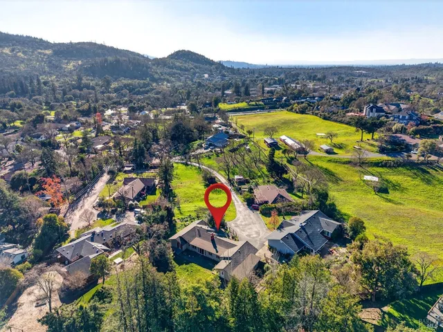 $725,000 | 221 Hayman Court, Santa Rosa, CA 95409