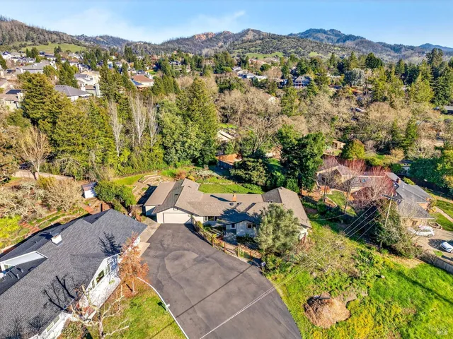 $725,000 | 221 Hayman Court, Santa Rosa, CA 95409