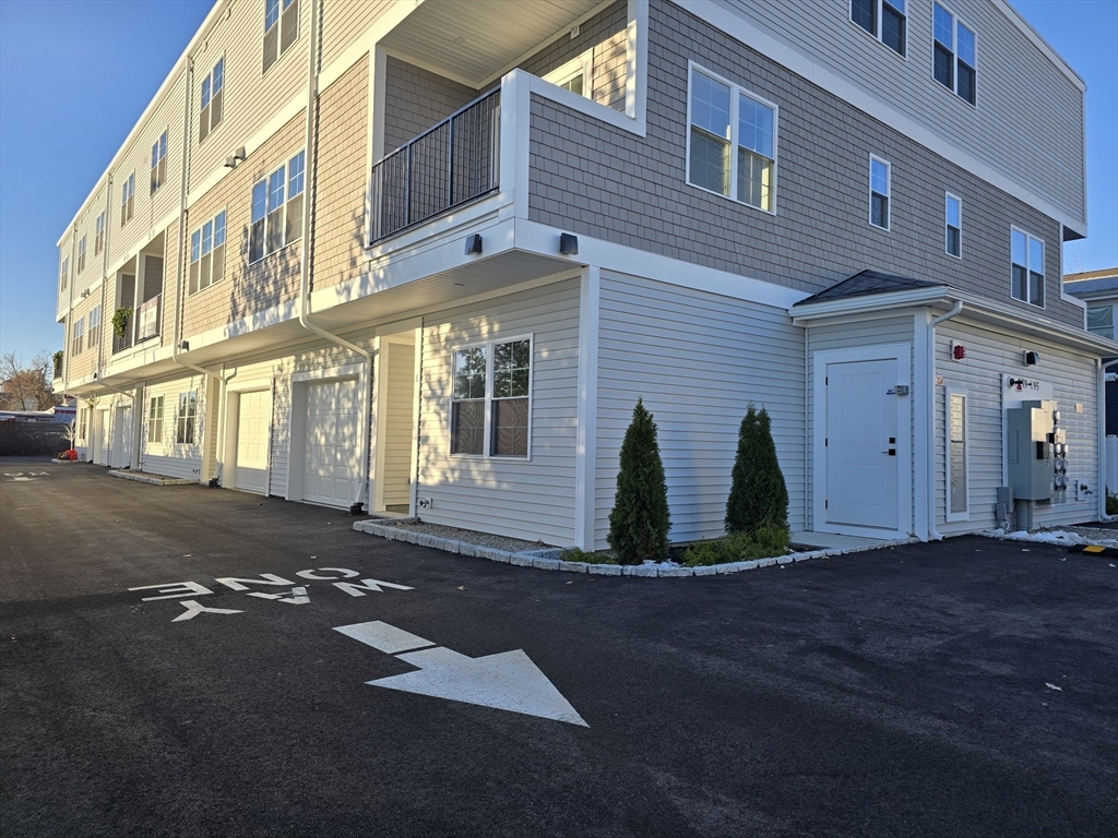 889-895 Grinnell Street, Unit 8 Fall River, MA 02721 - Photo 4 of 37