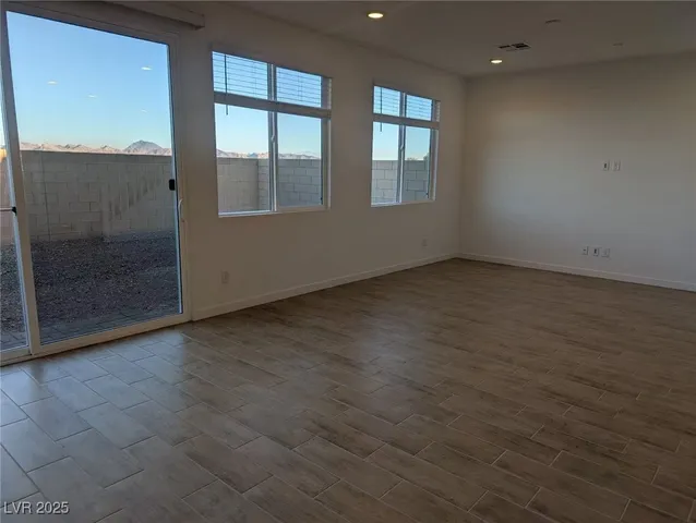 $2,200 | 246 Kobuk Avenue, Henderson, NV 89011