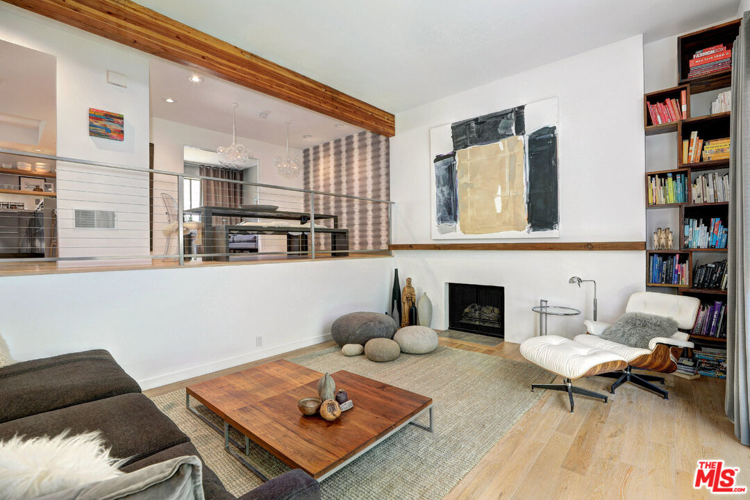 828 19th Street, Unit C Santa Monica, CA 90403 - Photo 1 of 29