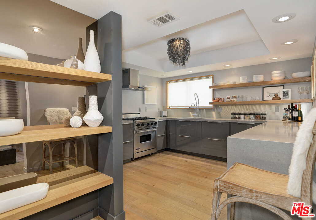 828 19th Street, Unit C Santa Monica, CA 90403 - Photo 12 of 29