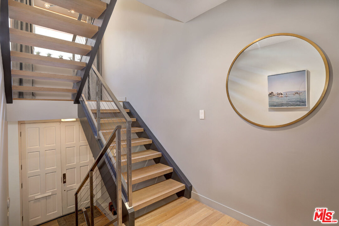 828 19th Street, Unit C Santa Monica, CA 90403 - Photo 16 of 29