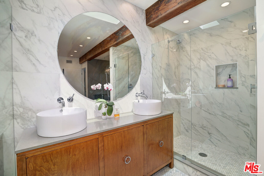 828 19th Street, Unit C Santa Monica, CA 90403 - Photo 22 of 29