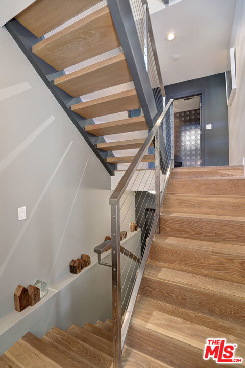 828 19th Street, Unit C Santa Monica, CA 90403 - Photo 4 of 29