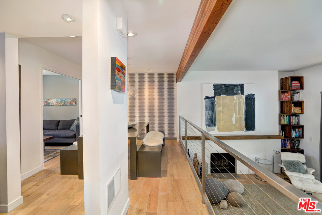 828 19th Street, Unit C Santa Monica, CA 90403 - Photo 5 of 29