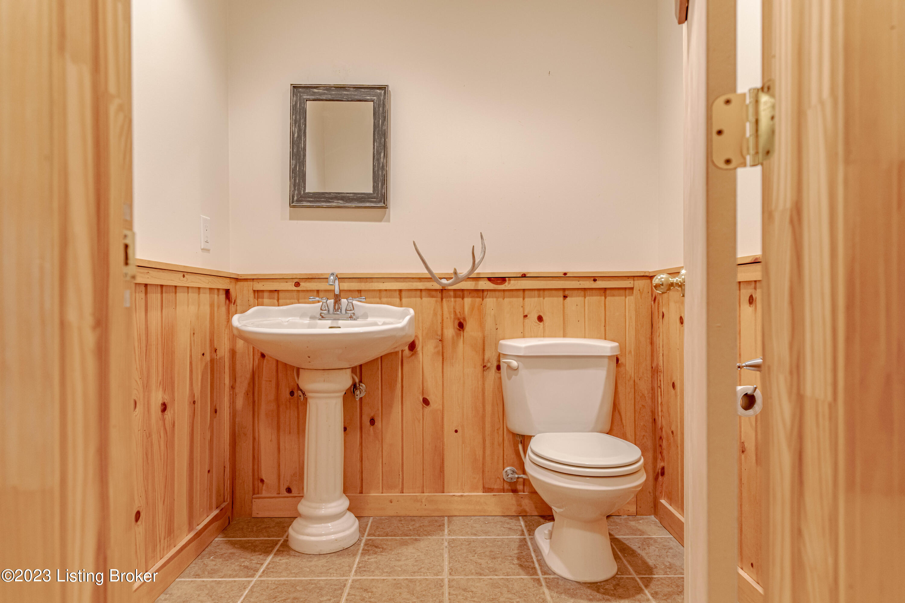 9077 Mt Eden Road Waddy, KY 40076 - Photo 31 of 67 Half Bath