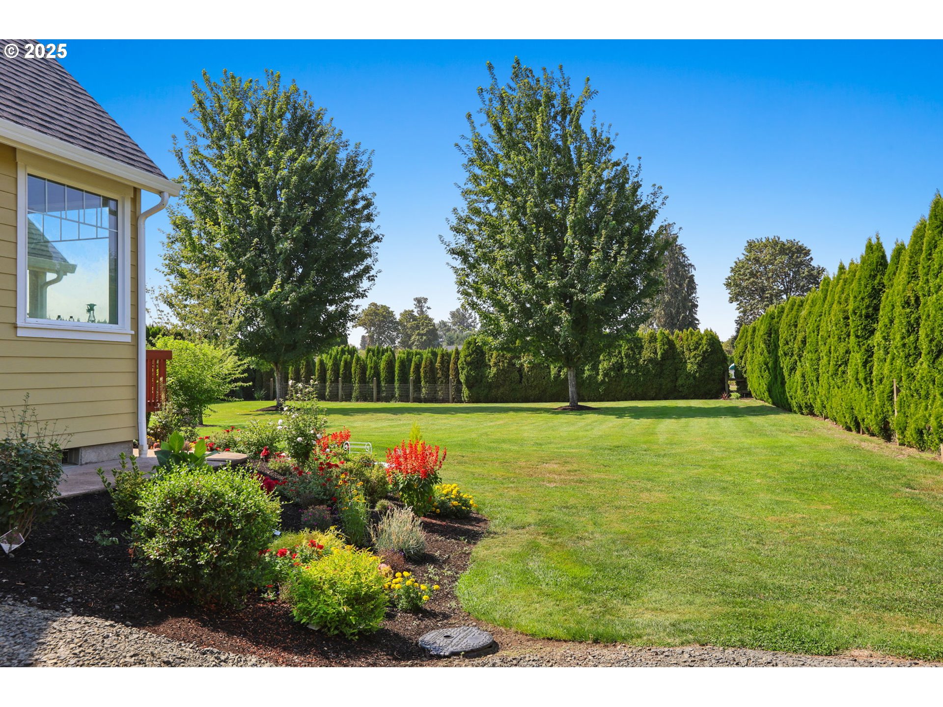 2011 River Loop 1 Eugene, OR 97404 - Photo 26 of 48