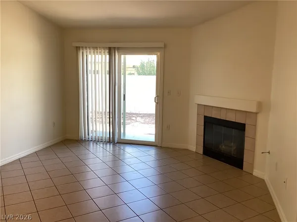 $1,800 | 855 North Stephanie Street, Unit 813, Henderson, NV 89014