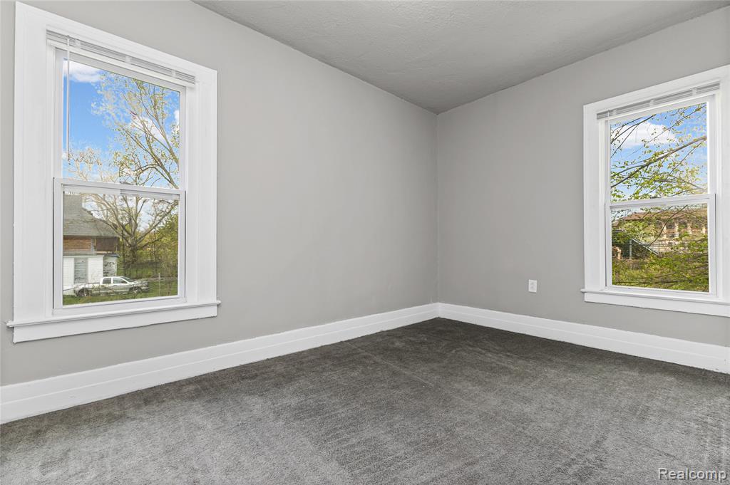 3010 Montclair Street Detroit, MI 48214 - Photo 44 of 61