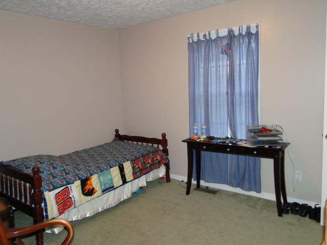 301 Webb Road Bell Buckle, TN 37020 - Photo 12 of 18 3rd bedroom.