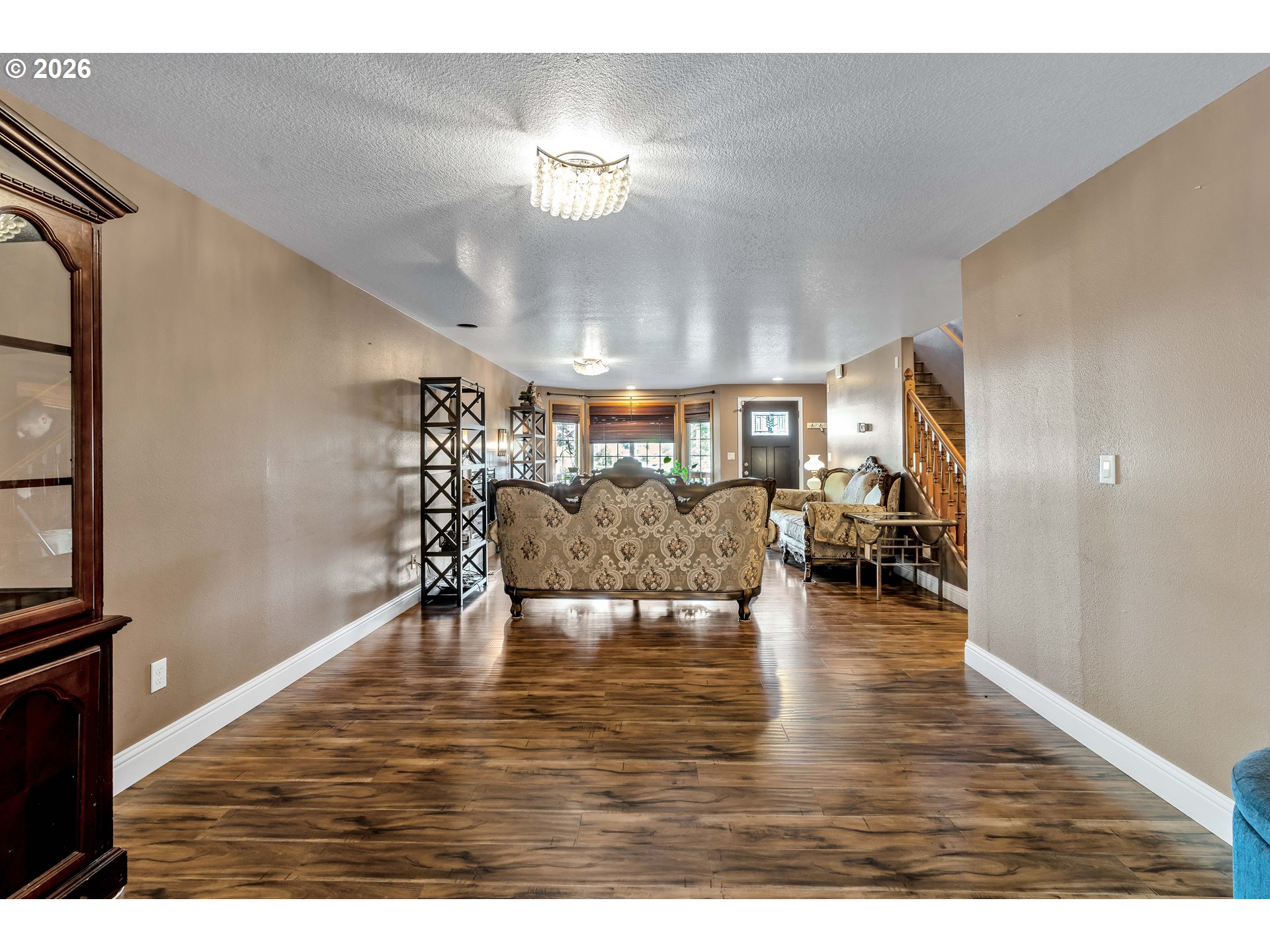 21498 Southwest Jay Street Beaverton, OR 97003 - Photo 10 of 47 a view of a living room and kitchen view