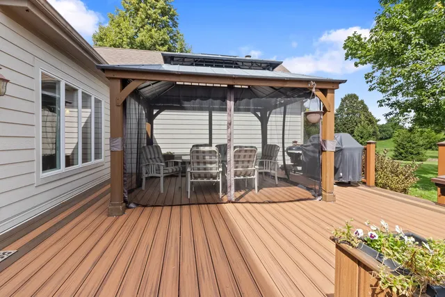 $600,000 | 24412 West Park River Lane, Shorewood, IL 60404