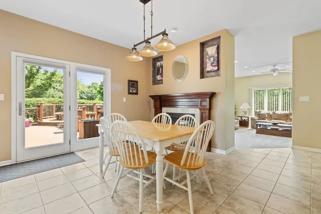 $600,000 | 24412 West Park River Lane, Shorewood, IL 60404