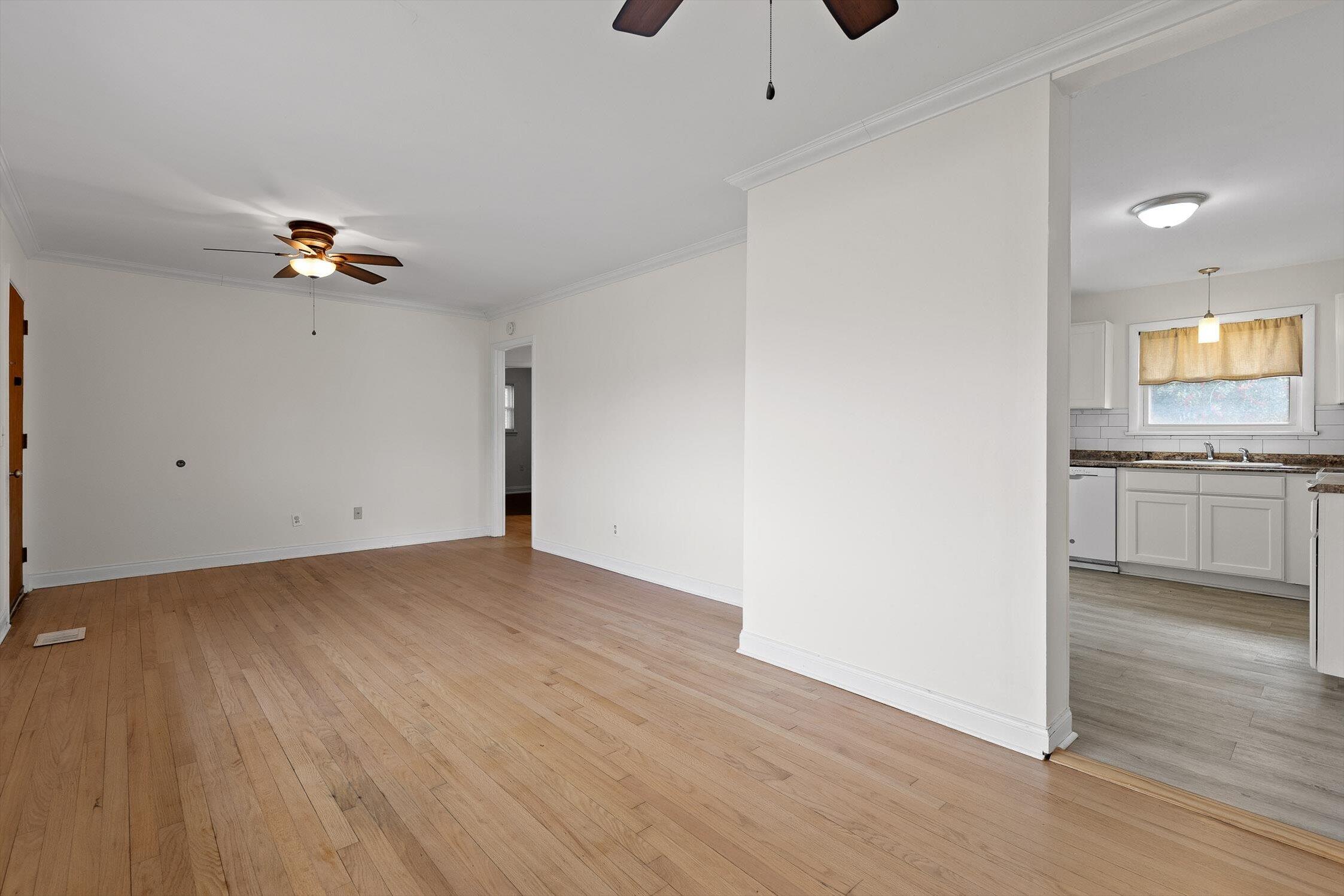 6010 Ridgeview Circle Hixson, TN 37343 - Photo 7 of 28 6010 Ridgeview Cir.