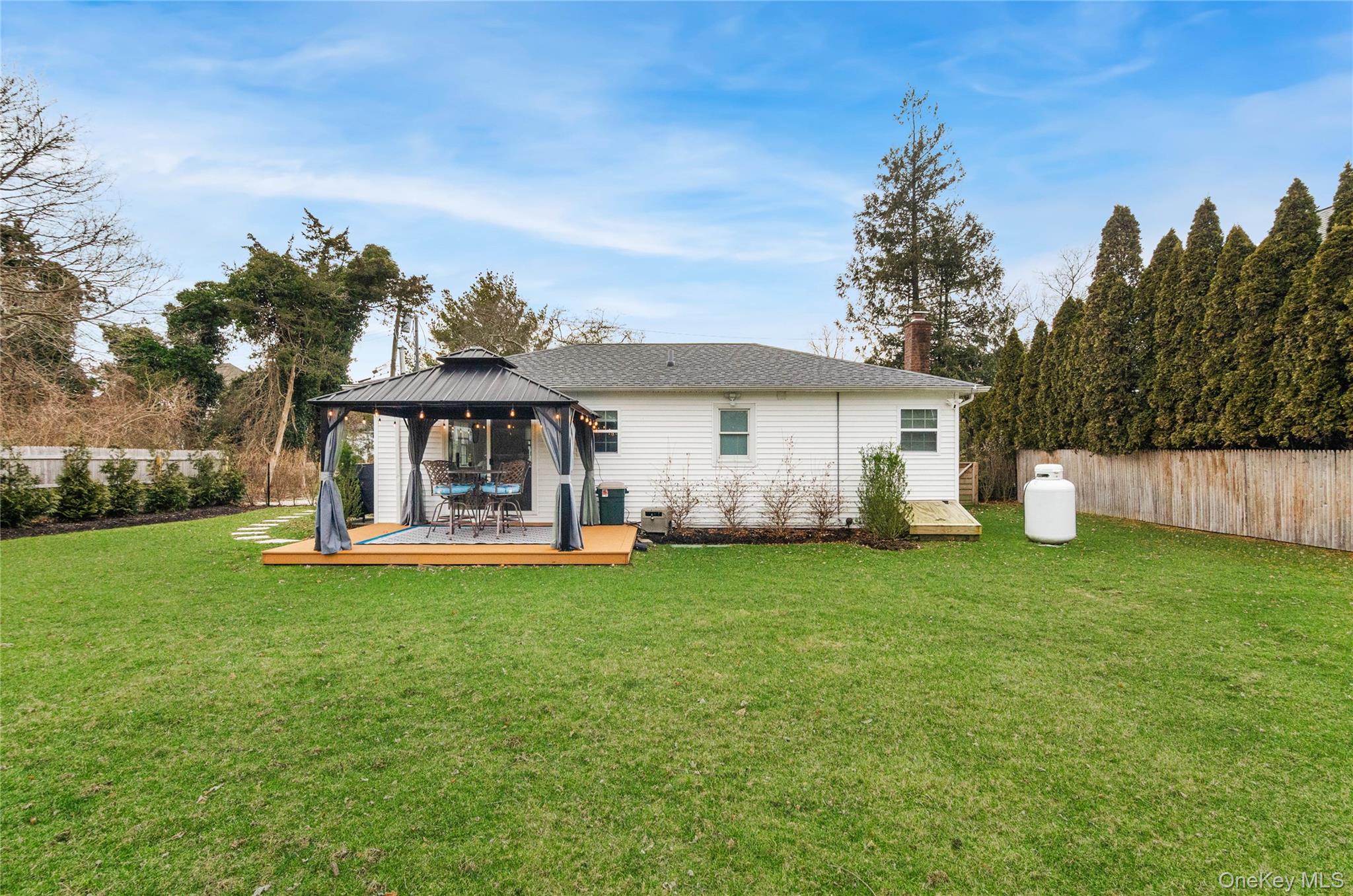 4 Southwind Road Remsenburg, NY 11960 - Photo 16 of 26