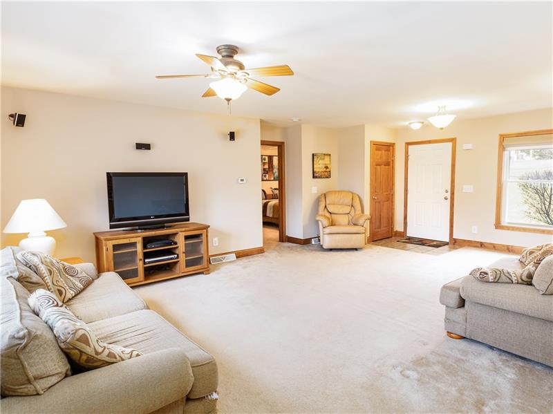 208 Howard Road Sewickley, PA 15143 - Photo 8 of 25