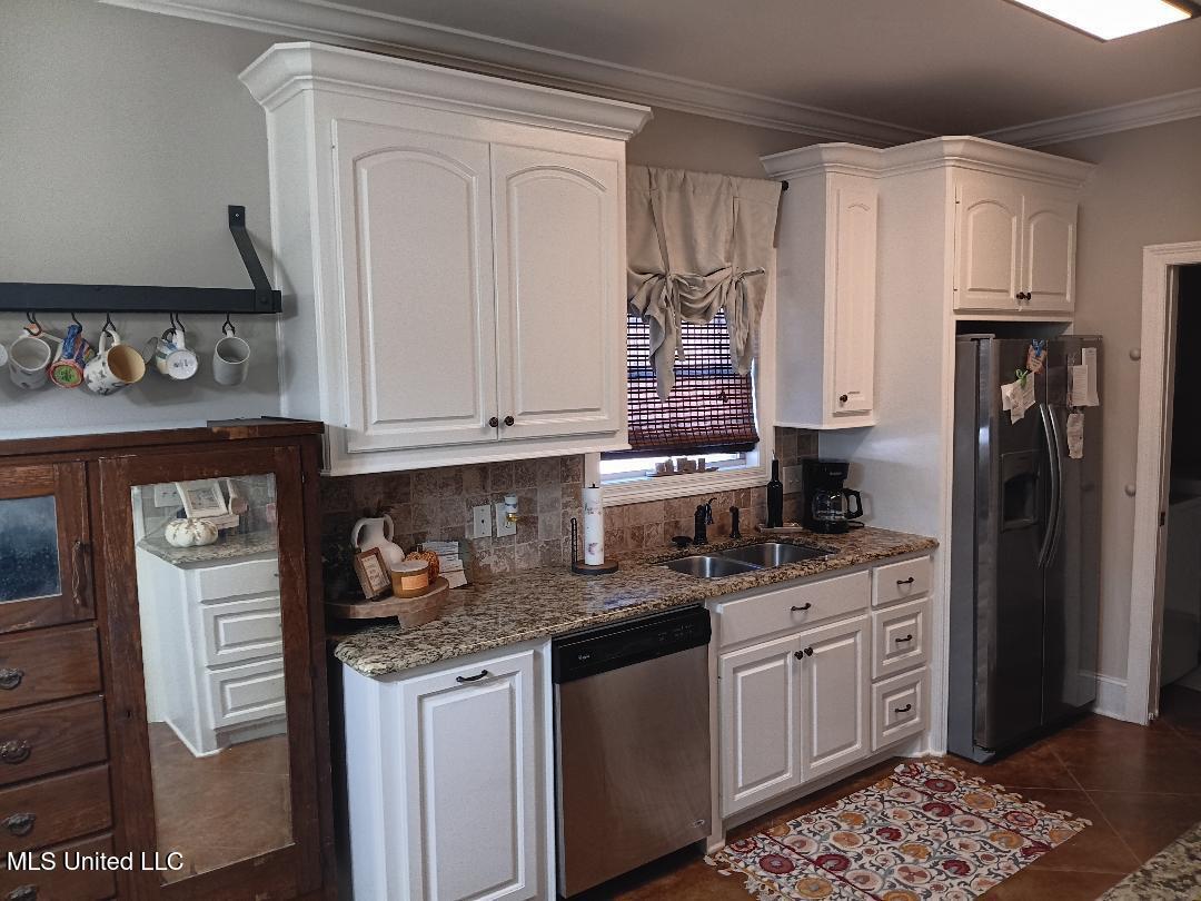 312 Alicetowne Landing Brandon, MS 39047 - Photo 14 of 48 Kitchen 2