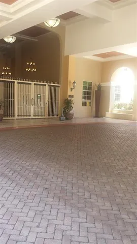 $350,000 | 520 Southeast 5th Avenue, Unit 3704, Fort Lauderdale, FL 33301