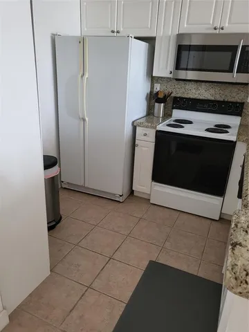 $350,000 | 520 Southeast 5th Avenue, Unit 3704, Fort Lauderdale, FL 33301