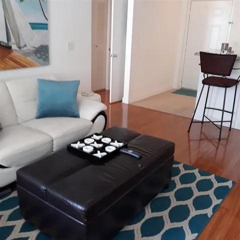 $350,000 | 520 Southeast 5th Avenue, Unit 3704, Fort Lauderdale, FL 33301