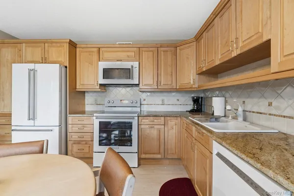 $675,000 | 342 Heritage Hills, Unit B, Somers, NY 10589