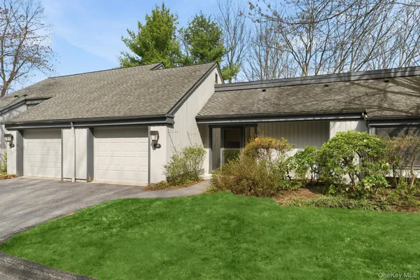 $675,000 | 342 Heritage Hills, Unit B, Somers, NY 10589