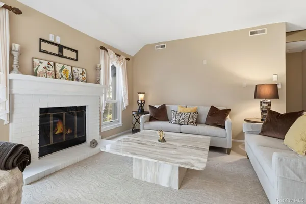 $675,000 | 342 Heritage Hills, Unit B, Somers, NY 10589