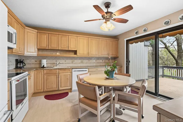 $675,000 | 342 Heritage Hills, Unit B, Somers, NY 10589