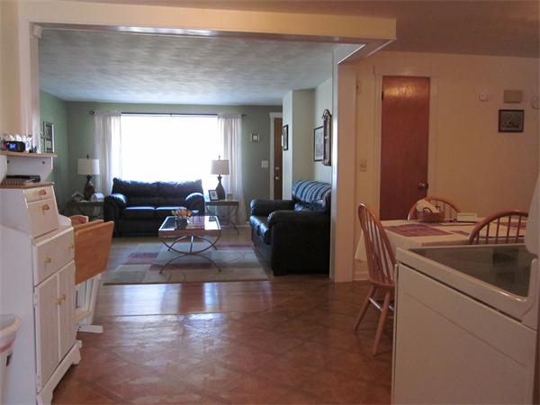 34 Redden Road Springfield, MA 01119 - Photo 4 of 20 a living room with furniture and a window