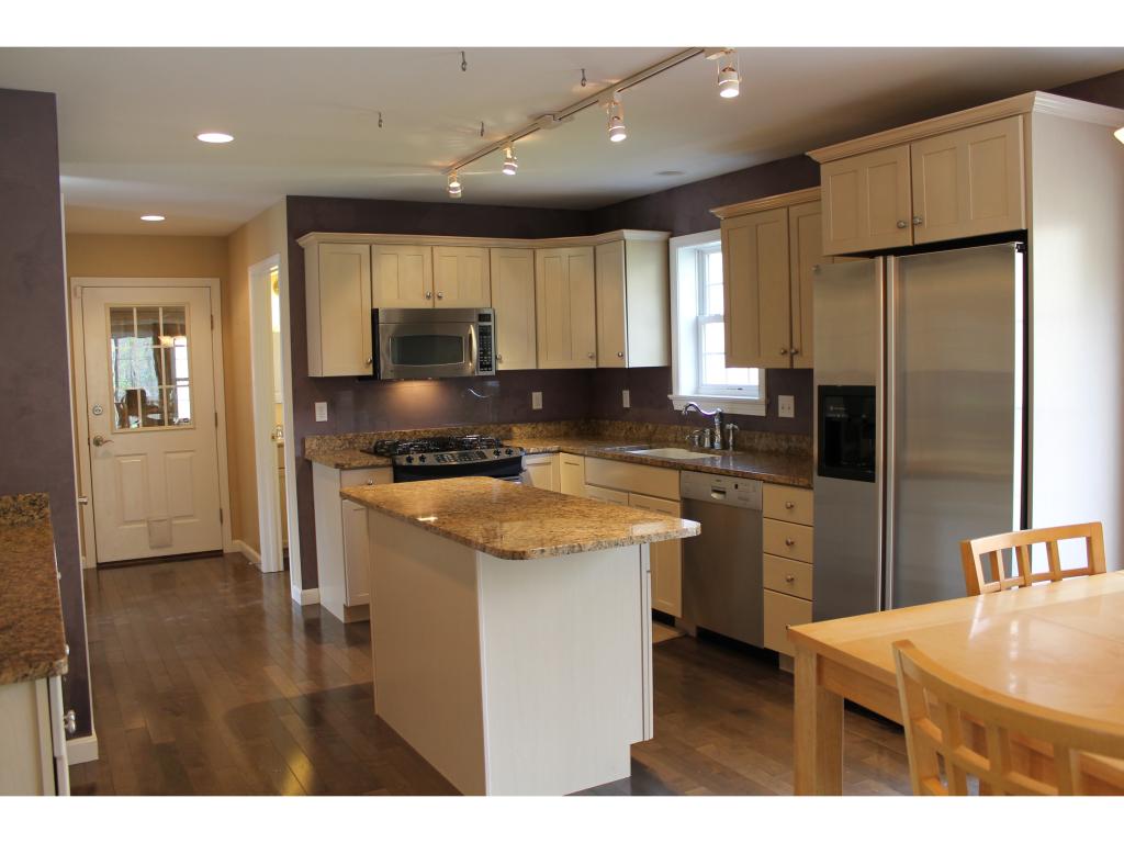 18 Ruth Avenue Rutland Town, VT 05701 - Photo 3 of 29