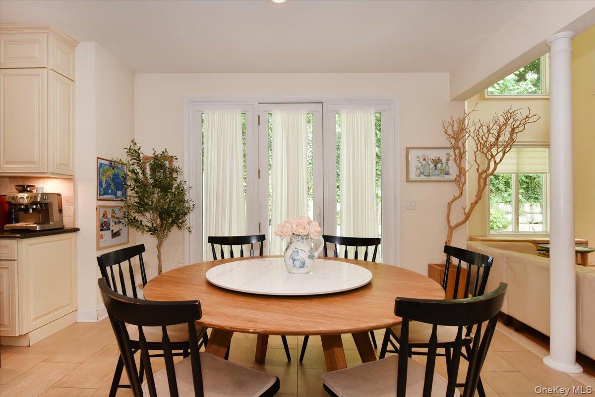 245 Harbor Hill Road Roslyn, NY 11576 - Photo 20 of 33