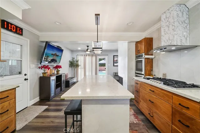 $649,900 | 901 North Acacia Avenue, Rialto, CA 92376