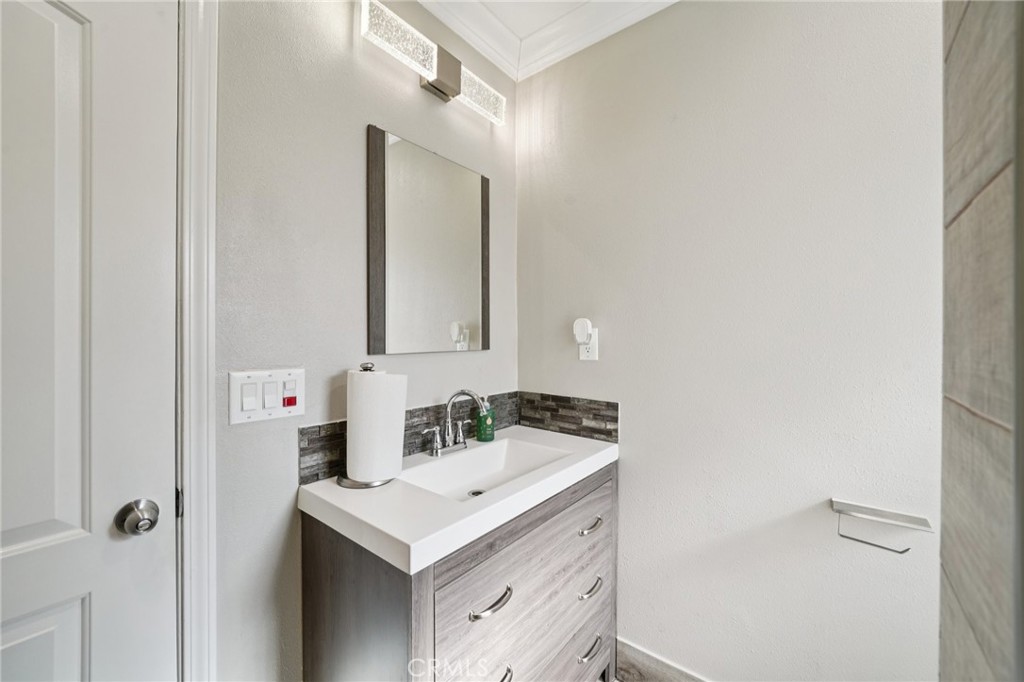 901 North Acacia Avenue Rialto, CA 92376 - Photo 34 of 61