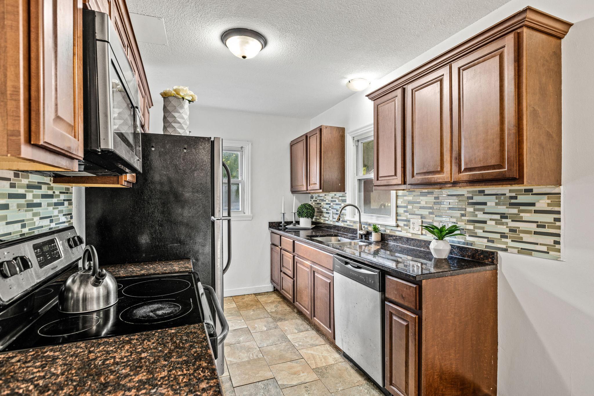 6329 47th Avenue North Crystal, MN 55428 - Photo 13 of 43