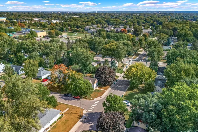 $275,000 | 6329 47th Avenue North, Crystal, MN 55428