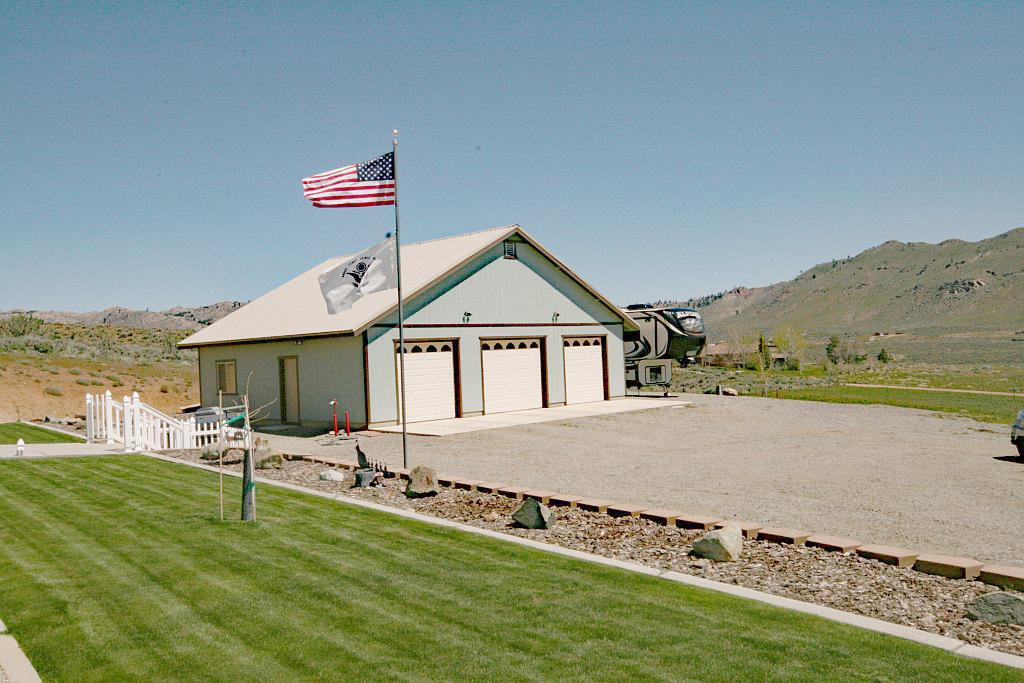 411 Frenchman Lake Road Chilcoot, CA 96105 - Photo 5 of 17 Gallery Image 5