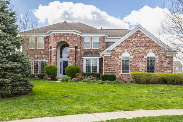 $925,000 | 3851 Meadow Side Court, Zionsville, IN 46077